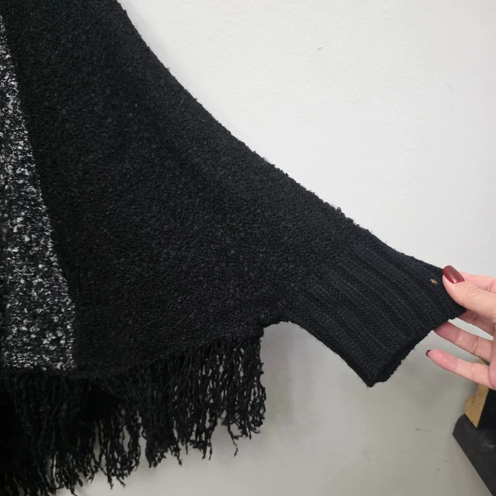 GIZEL Black Textured Knit Fringe Poncho Cape Cardigan Coat Warm‎